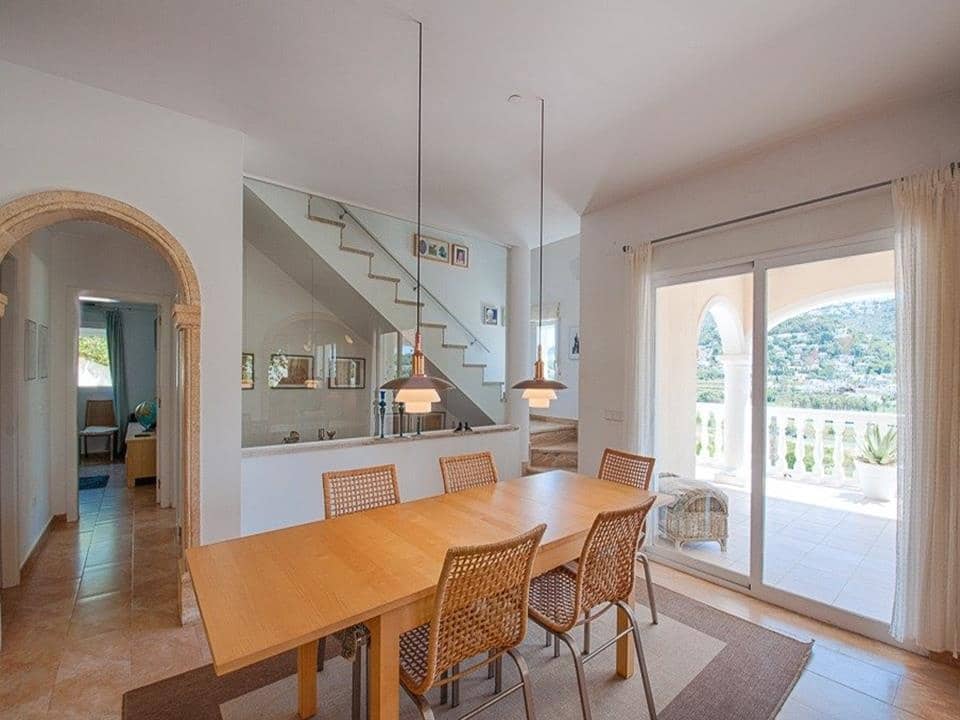 4 makuuhuone Huvila myytävänä paikassa Moraira mukana uima-altaan 
autotalli - 850 000 € (Ref: 7643655)