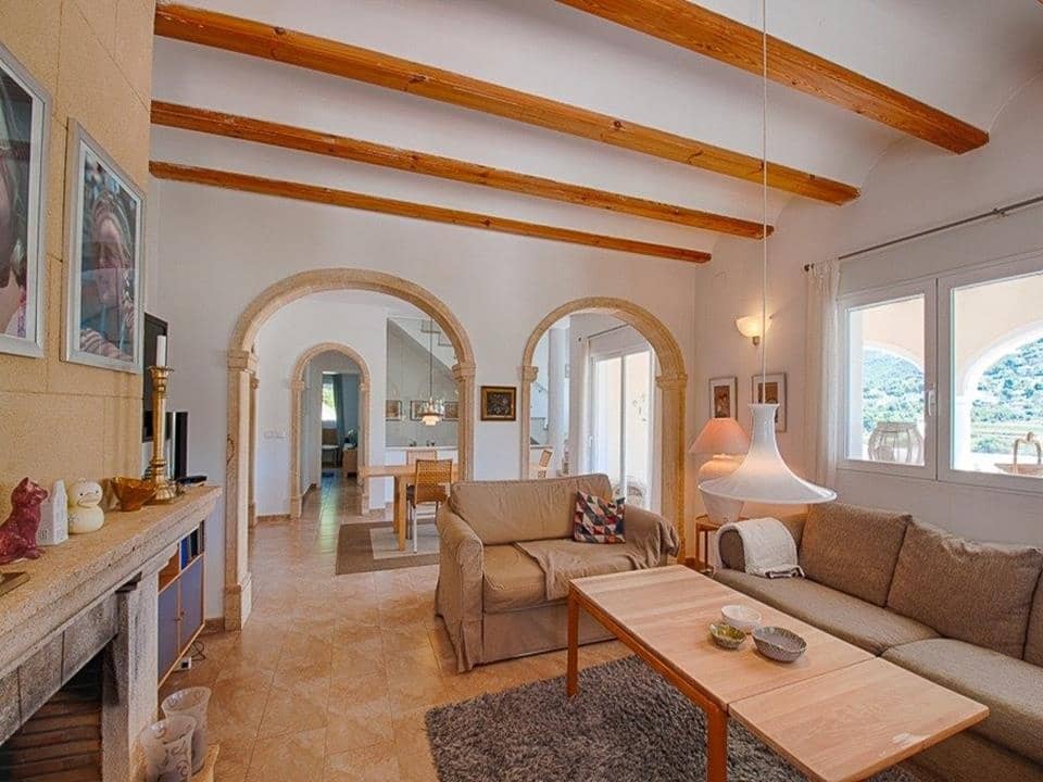 4 makuuhuone Huvila myytävänä paikassa Moraira mukana uima-altaan 
autotalli - 850 000 € (Ref: 7643655)