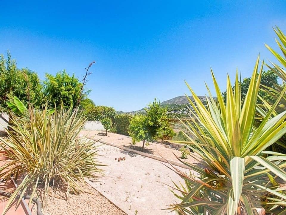 4 makuuhuone Huvila myytävänä paikassa Moraira mukana uima-altaan 
autotalli - 850 000 € (Ref: 7643655)