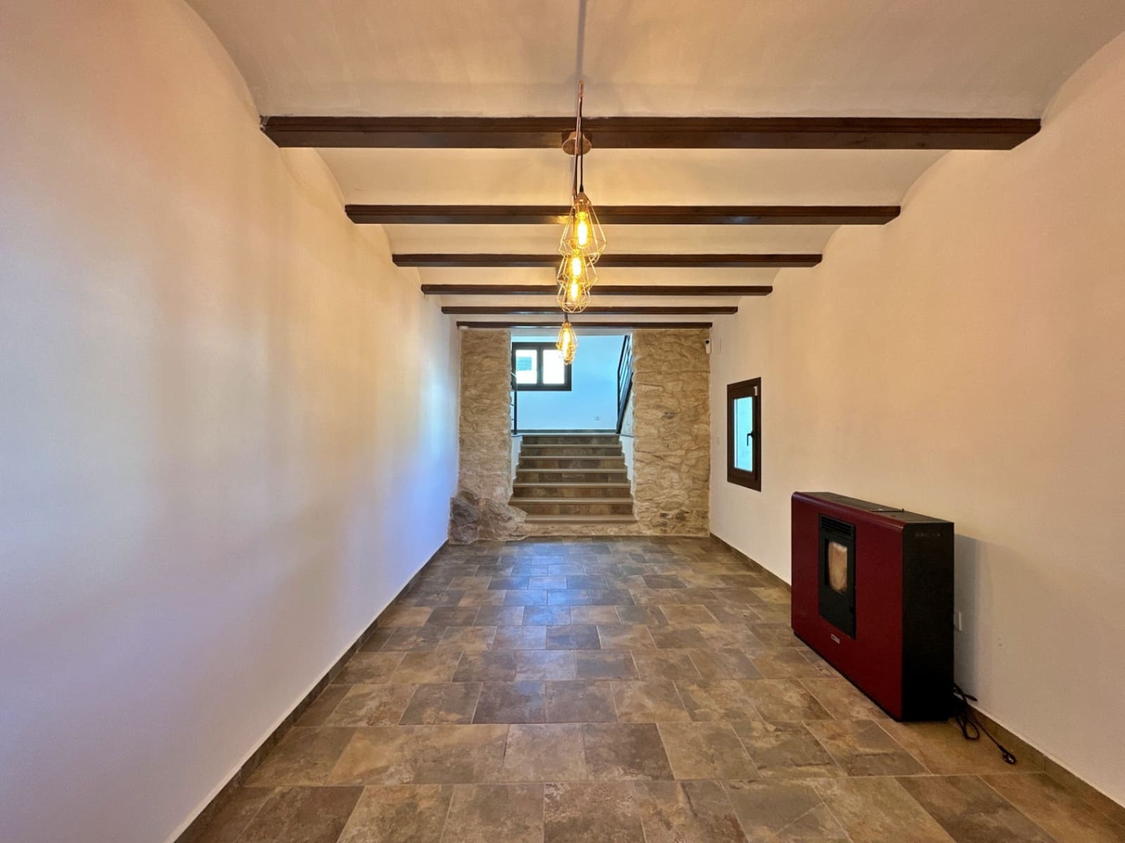 6 bedroom Villa for sale in Moraira - € 595,000 (Ref: 7837196)