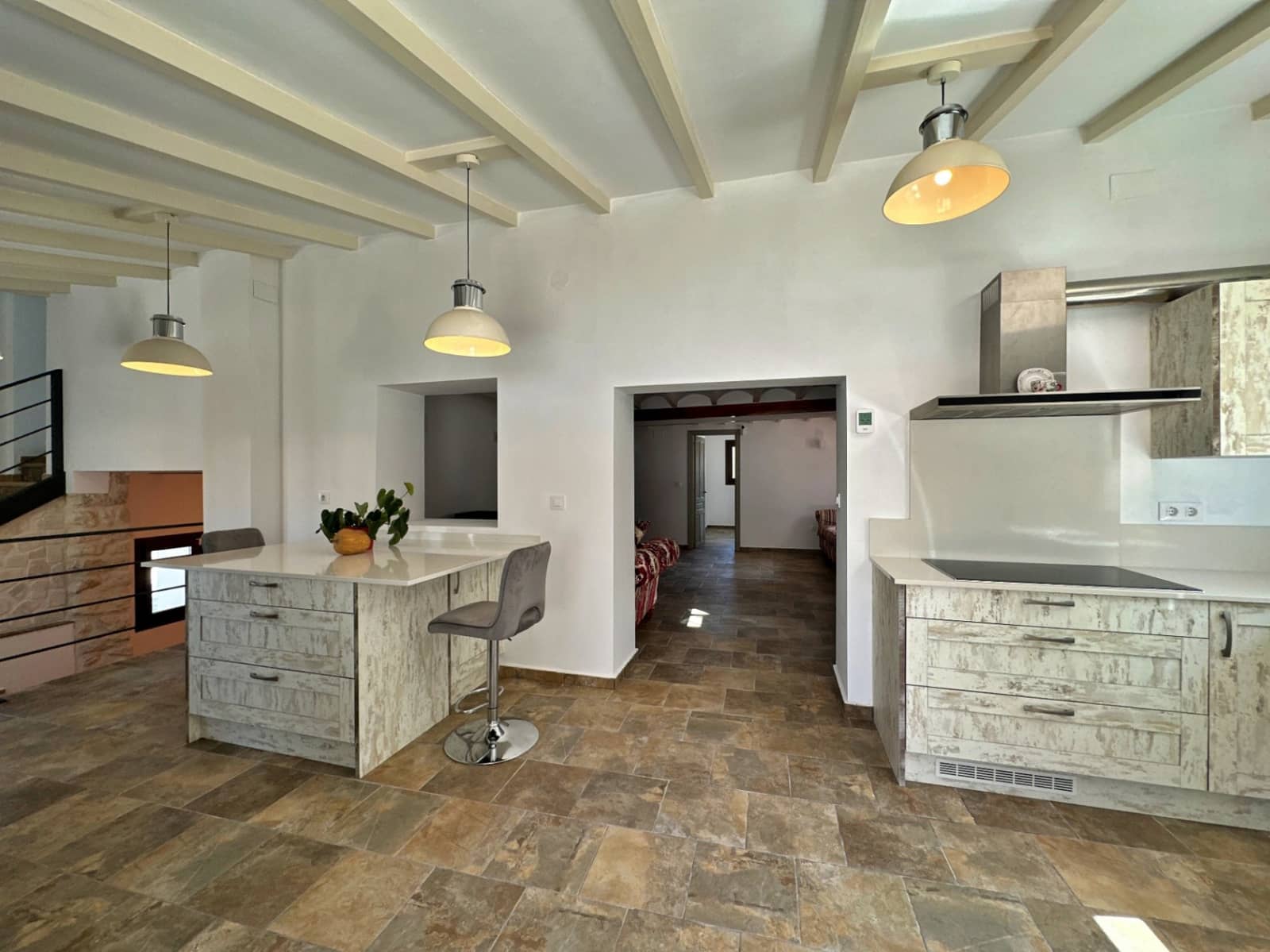 6 bedroom Villa for sale in Moraira - € 595,000 (Ref: 7837196)