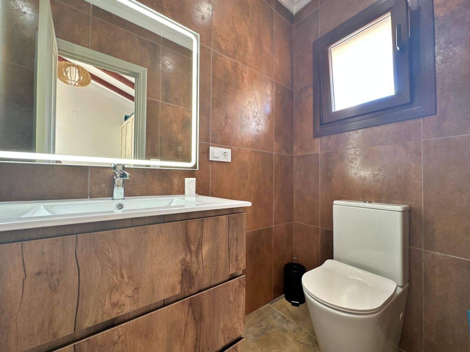 6 bedroom Villa for sale in Moraira - € 595,000 (Ref: 7837196)