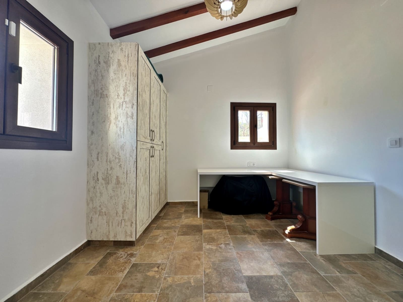 6 bedroom Villa for sale in Moraira - € 595,000 (Ref: 7837196)