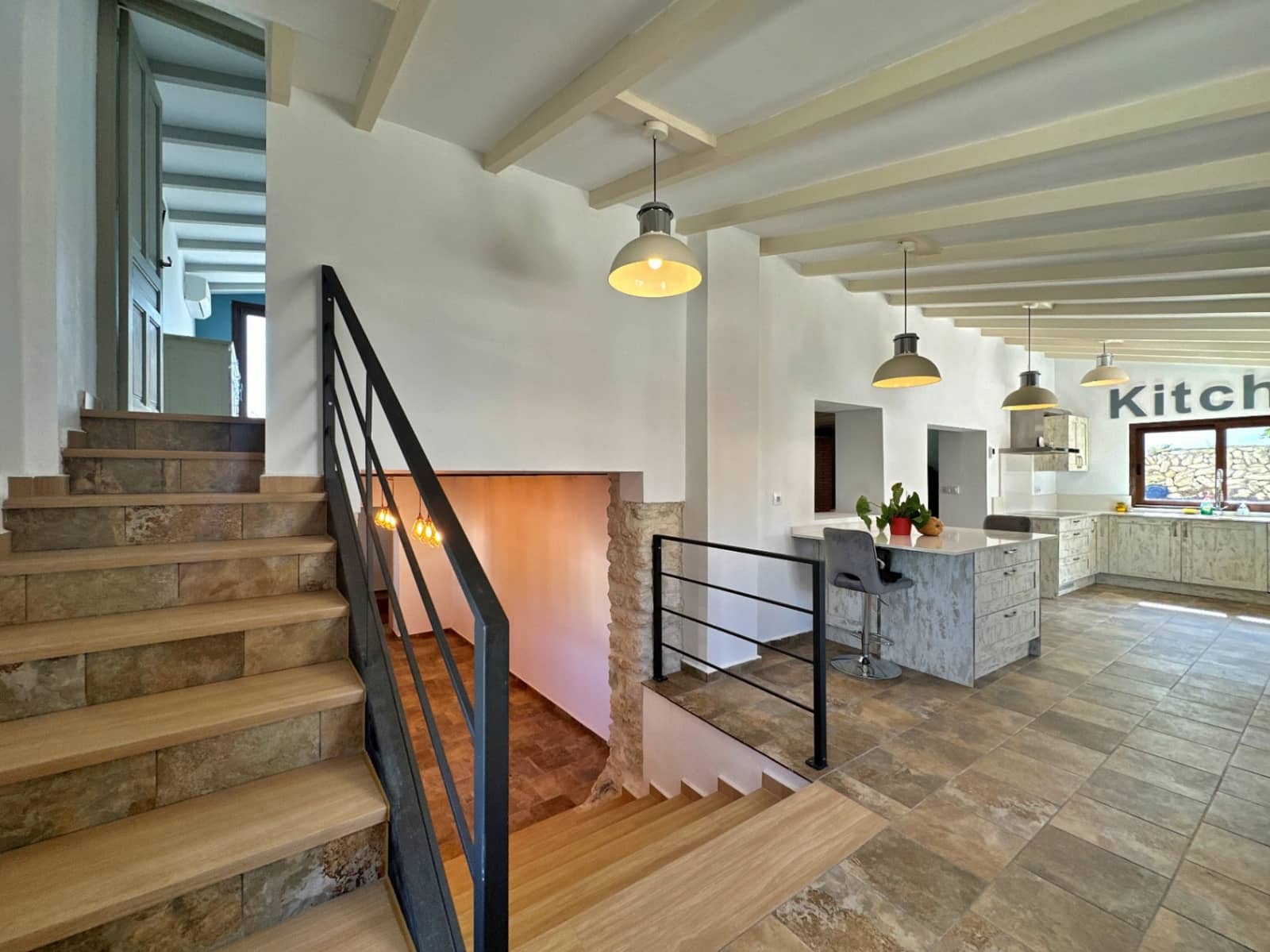 6 bedroom Villa for sale in Moraira - € 595,000 (Ref: 7837196)