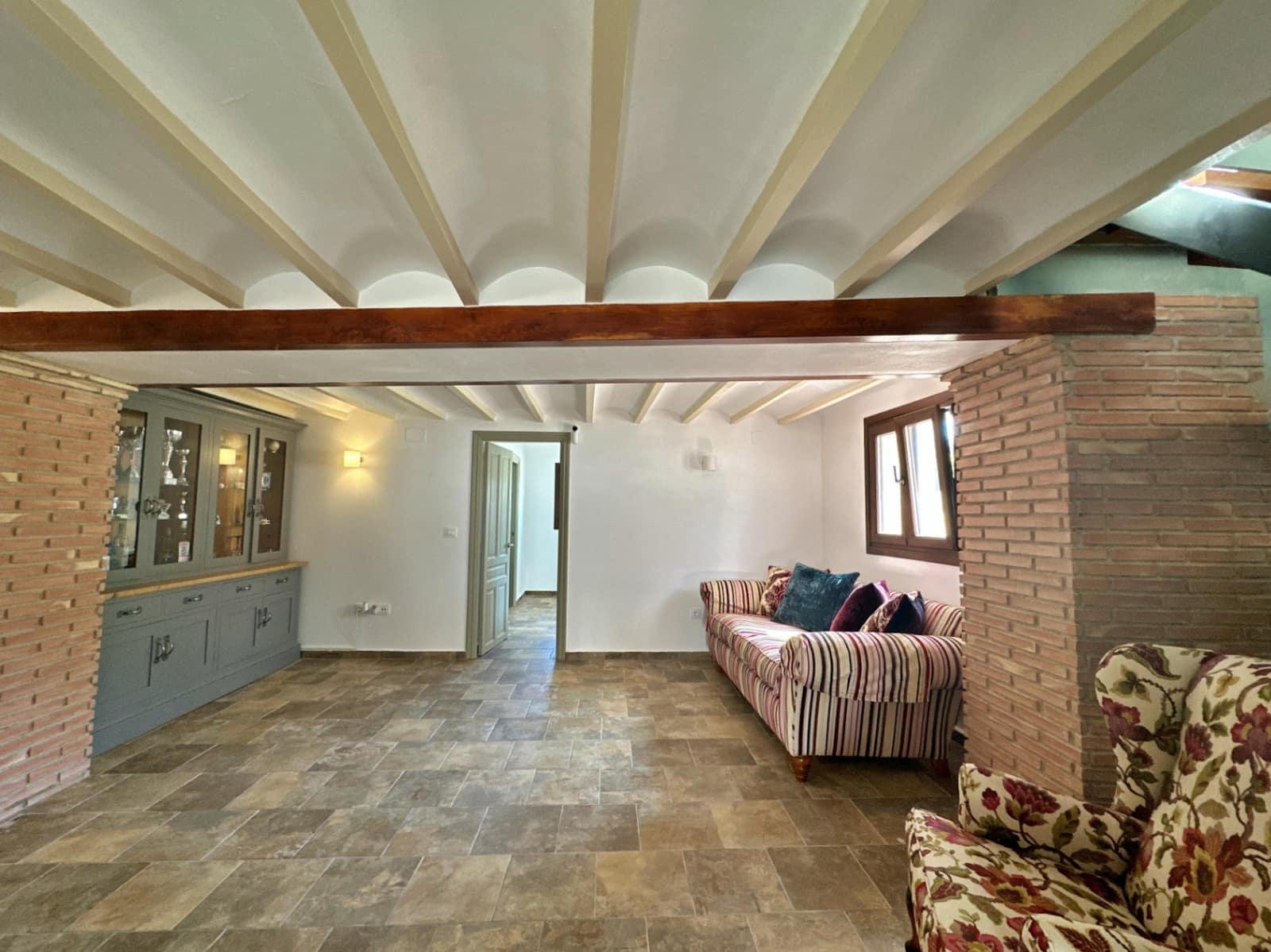 6 bedroom Villa for sale in Moraira - € 595,000 (Ref: 7837196)