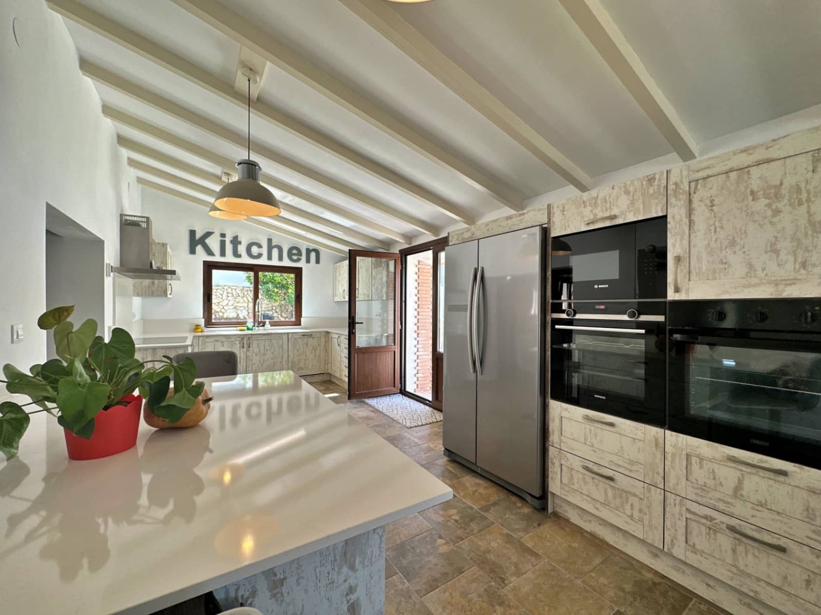 6 bedroom Villa for sale in Moraira - € 595,000 (Ref: 7837196)