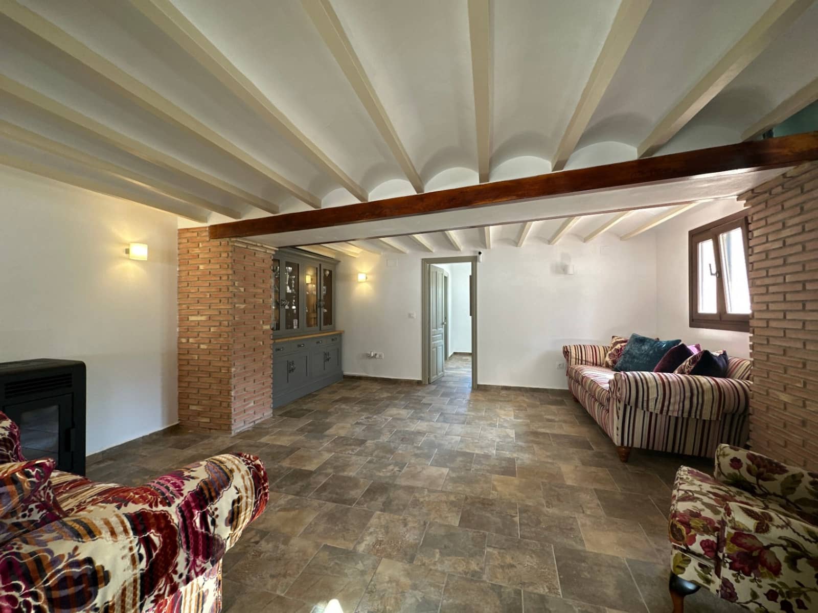 6 bedroom Villa for sale in Moraira - € 595,000 (Ref: 7837196)