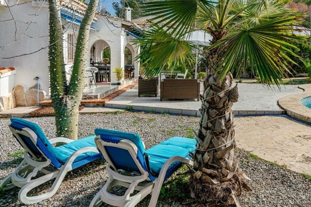 Chalet de 2 habitaciones en Moraira, Teulada-Moraira en venta con garaje - 550.000 € (Ref: 7846414)