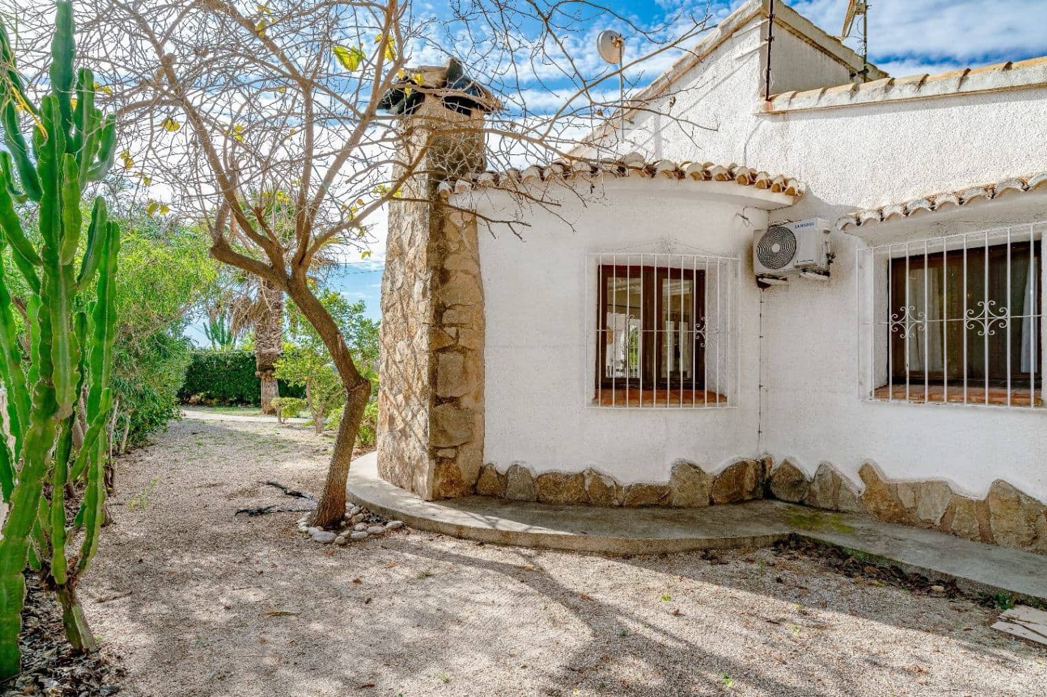 Chalet de 2 habitaciones en Moraira en venta con garaje - 550.000 € (Ref: 7846414)
