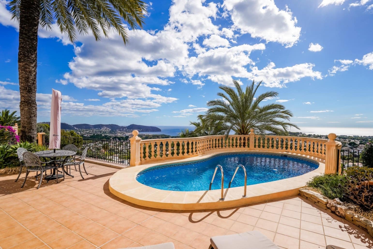 4 quarto Moradia para venda em Moraira com piscina garagem - 1 275 000 € (Ref: 7875605)