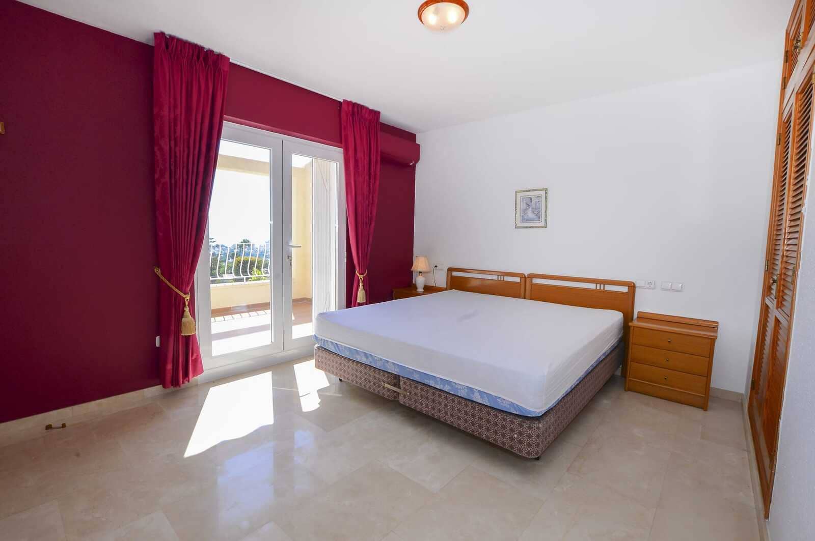 7 Zimmer Villa zu verkaufen in Calpe / Calp mit Pool Garage - 890.000 € (Ref: 7993642)