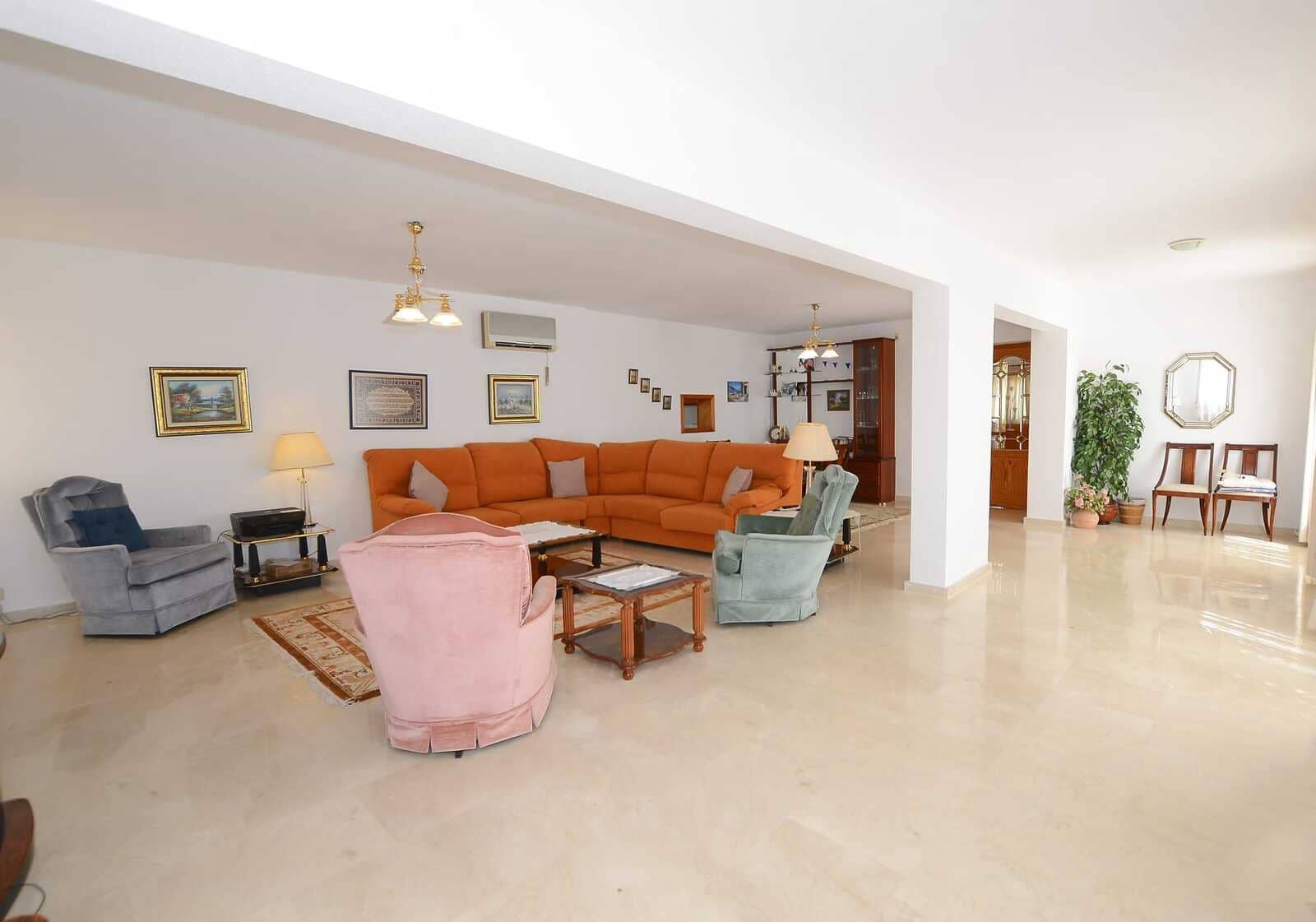 7 Zimmer Villa zu verkaufen in Calpe / Calp mit Pool Garage - 890.000 € (Ref: 7993642)