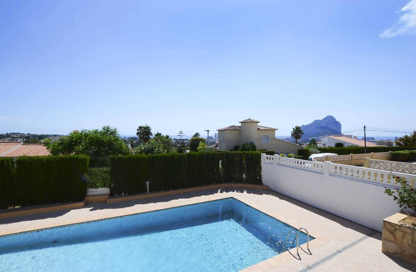 7 Zimmer Villa zu verkaufen in Calpe / Calp mit Pool Garage - 890.000 € (Ref: 7993642)