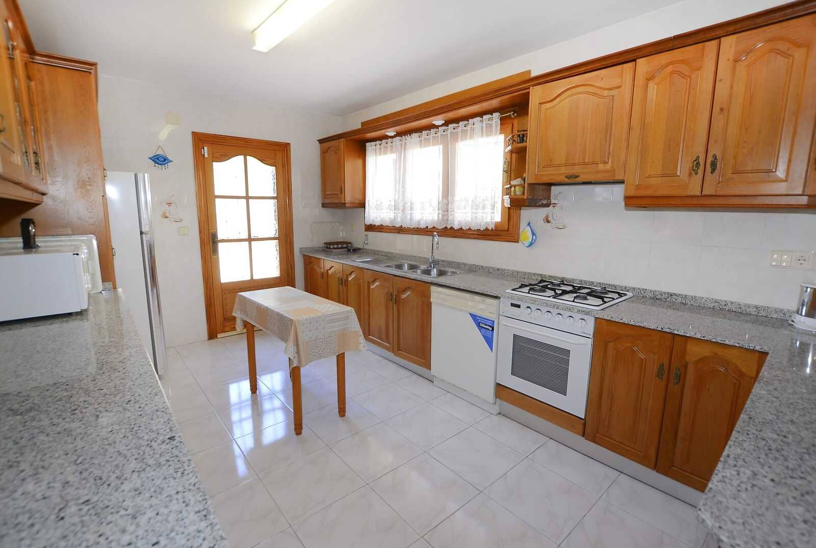 7 Zimmer Villa zu verkaufen in Calpe / Calp mit Pool Garage - 890.000 € (Ref: 7993642)