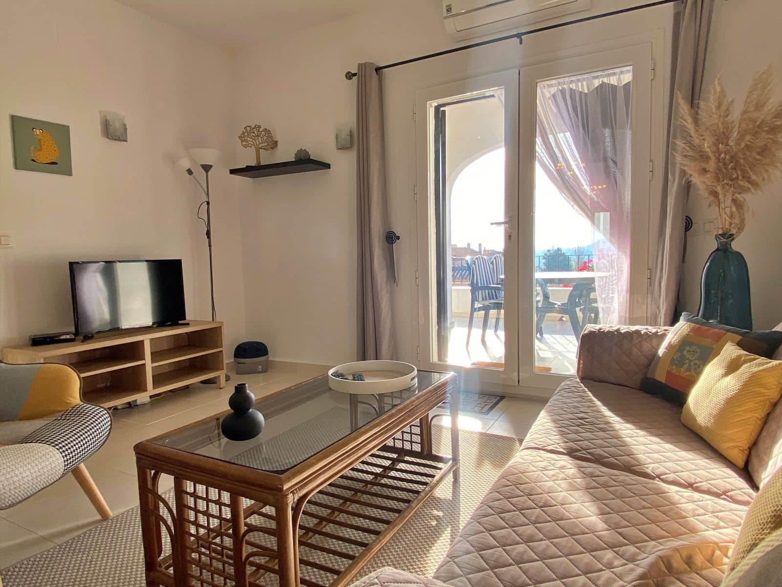 2 makuuhuone Huoneisto vuokrattavana paikassa Benitachell / Benitatxell mukana uima-altaan - 750 € (Ref: 7993652)