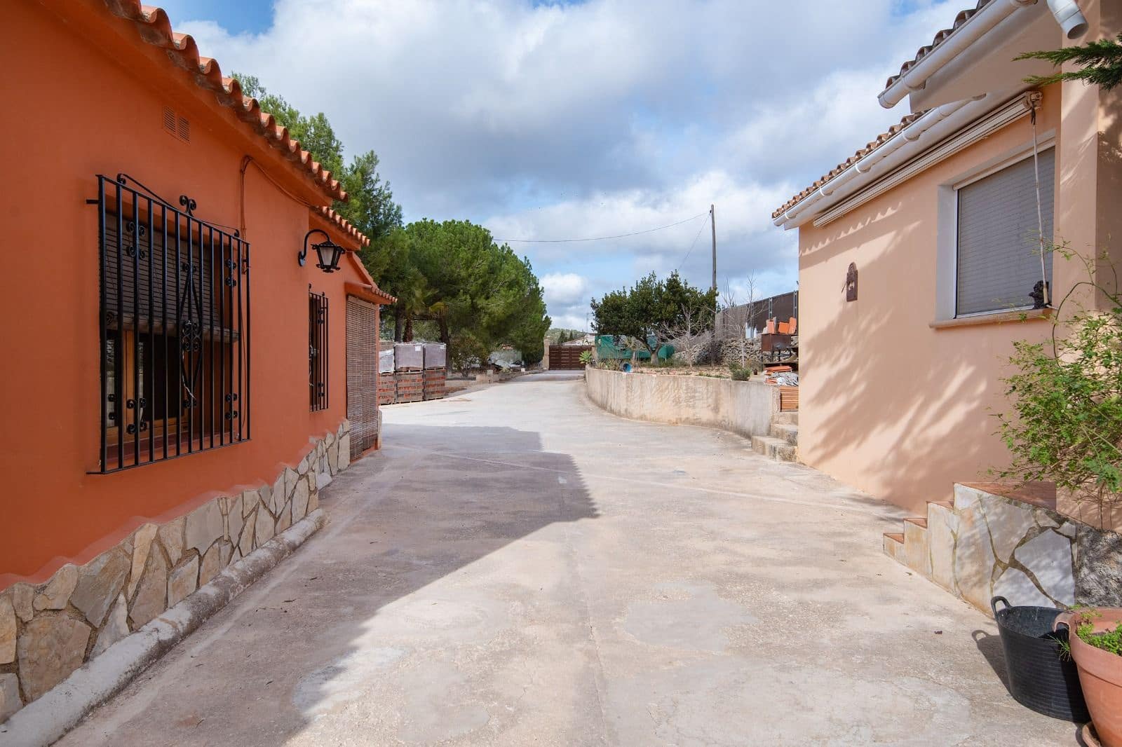 4 bedroom Villa for sale in Benissa with garage - € 525,000 (Ref: 8468330)