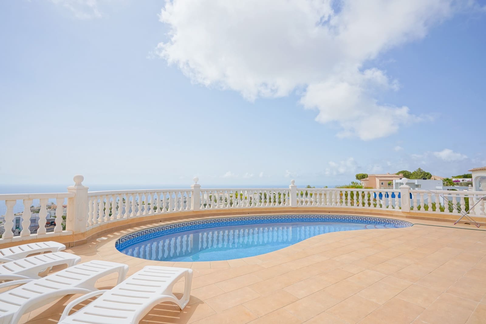 3 slaapkamer Villa te koop in Cumbre del Sol met zwembad - € 715.000 (Ref: 8528760)