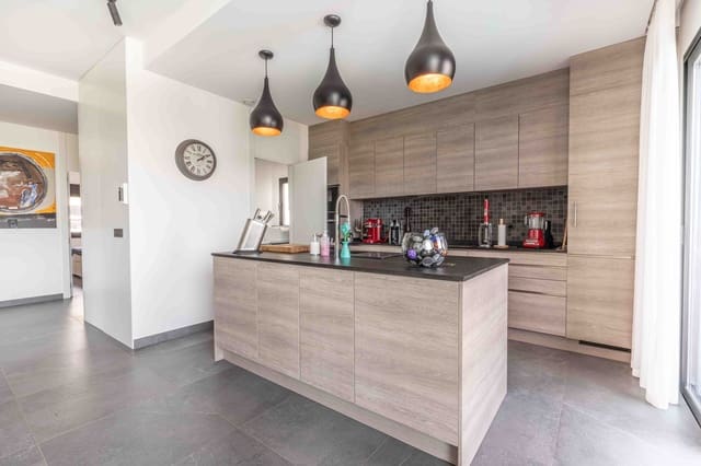 2 slaapkamer Villa te koop in Finestrat met zwembad - € 690.000 (Ref: 8562720)