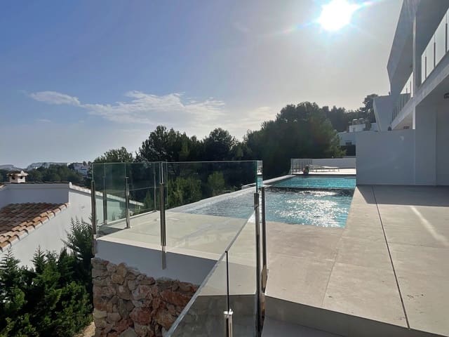 3 slaapkamer Villa te koop in Moraira, Teulada-Moraira met zwembad garage - € 690.000 (Ref: 8685489)