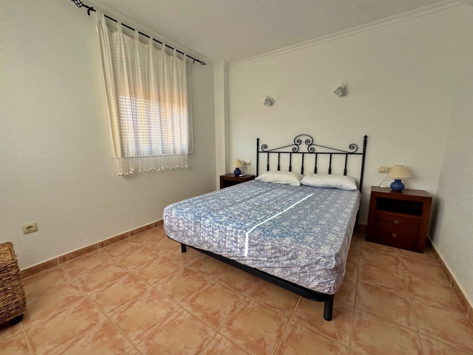 2 soveværelse Lejlighed til leje i Benitachell / Benitatxell med swimmingpool - € 750 (Ref: 8700528)