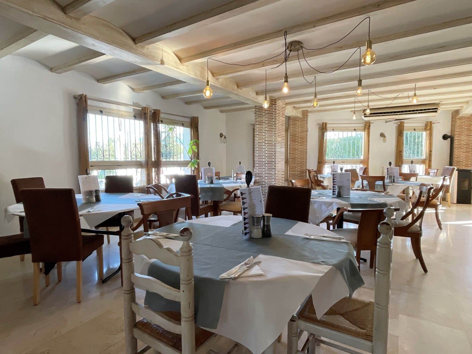 2 quarto Empresa para venda em Moraira com piscina - 995 000 € (Ref: 8738842)