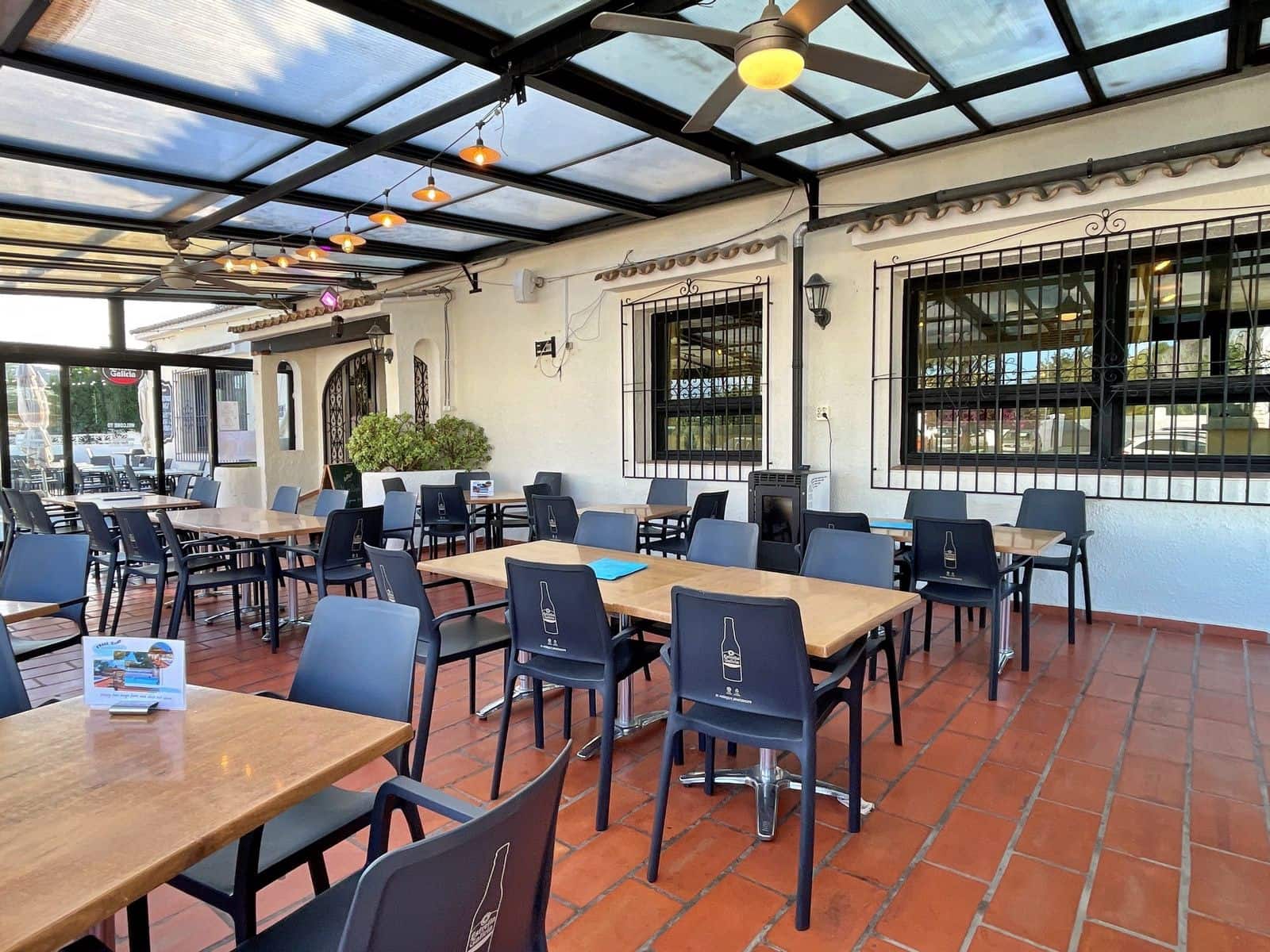 2 quarto Empresa para venda em Moraira com piscina - 995 000 € (Ref: 8738842)