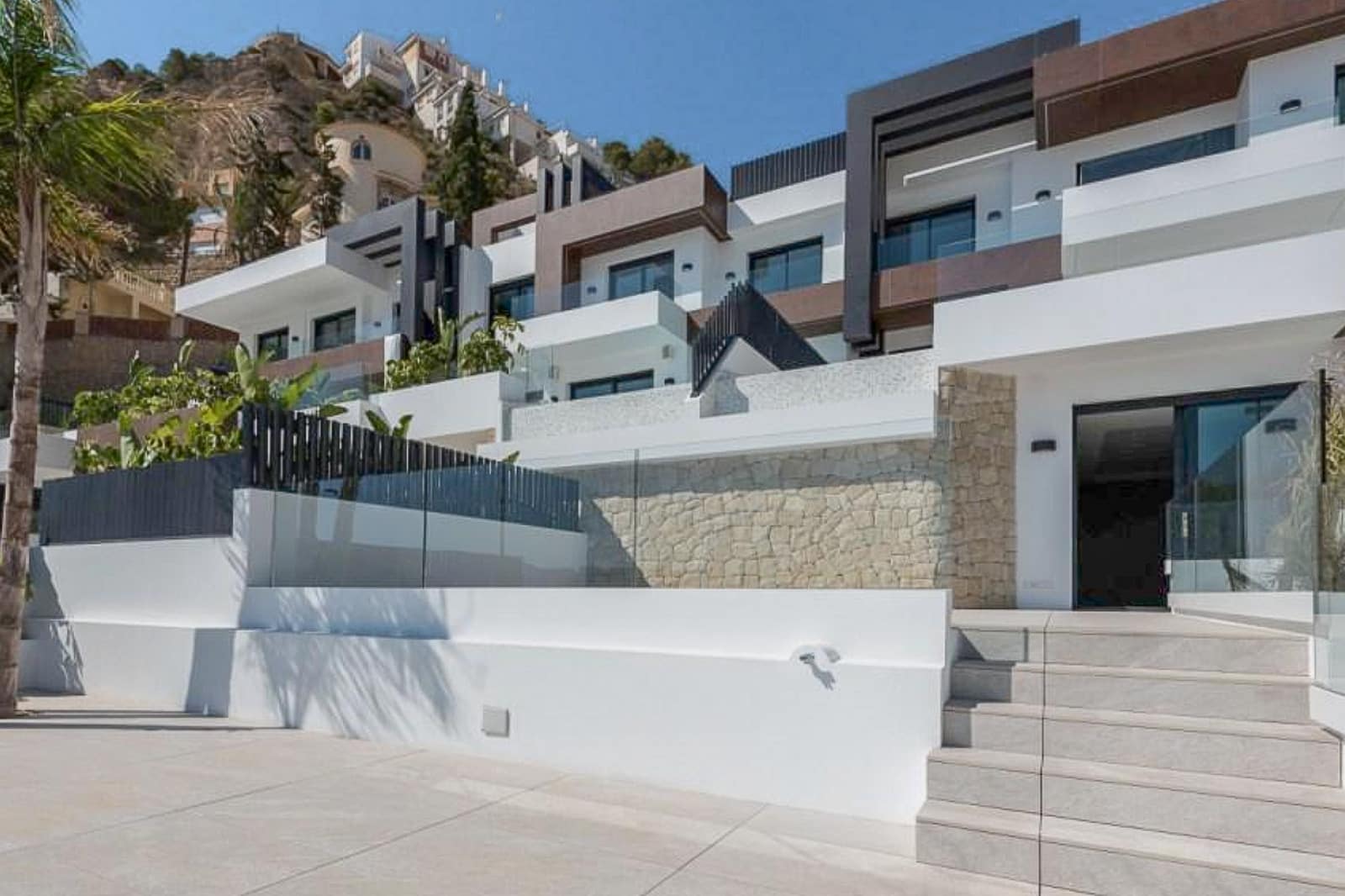 3 slaapkamer Appartement te koop in Benidorm met zwembad - € 1.650.000 (Ref: 8888867)