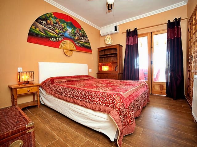 5 soveværelse Villa til salg i Calpe / Calp med swimmingpool garage - € 1.100.000 (Ref: 8901273)