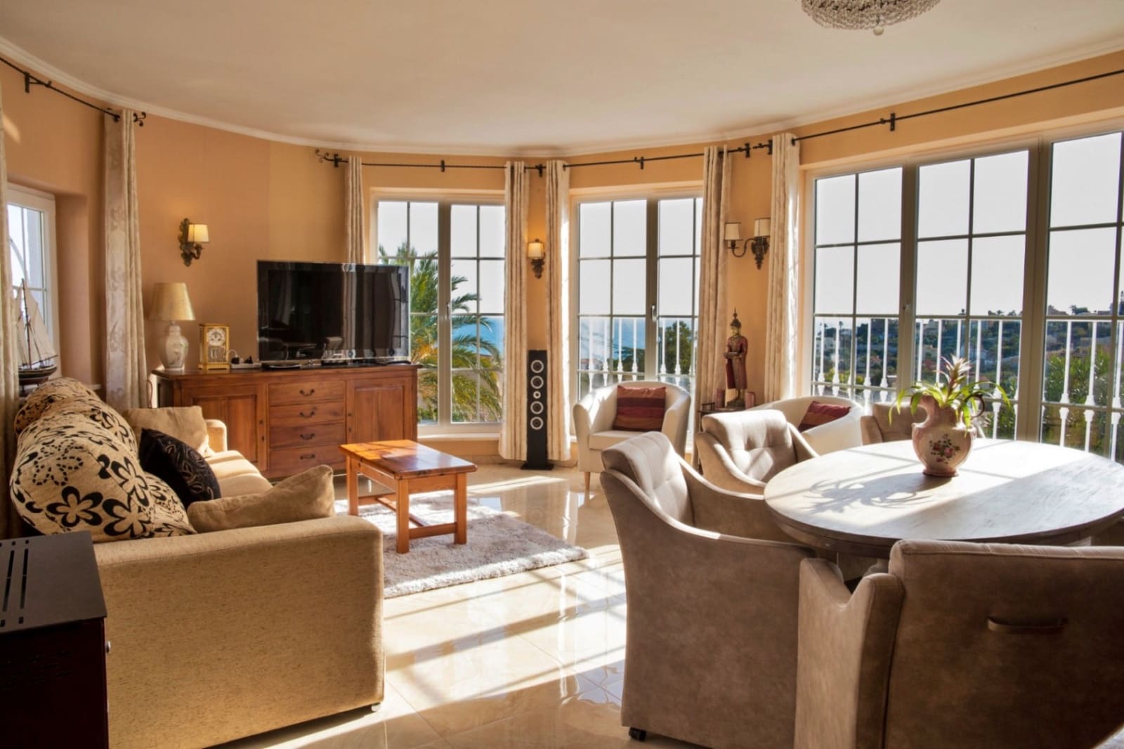 5 soveværelse Villa til salg i Calpe / Calp med swimmingpool garage - € 1.100.000 (Ref: 8901273)