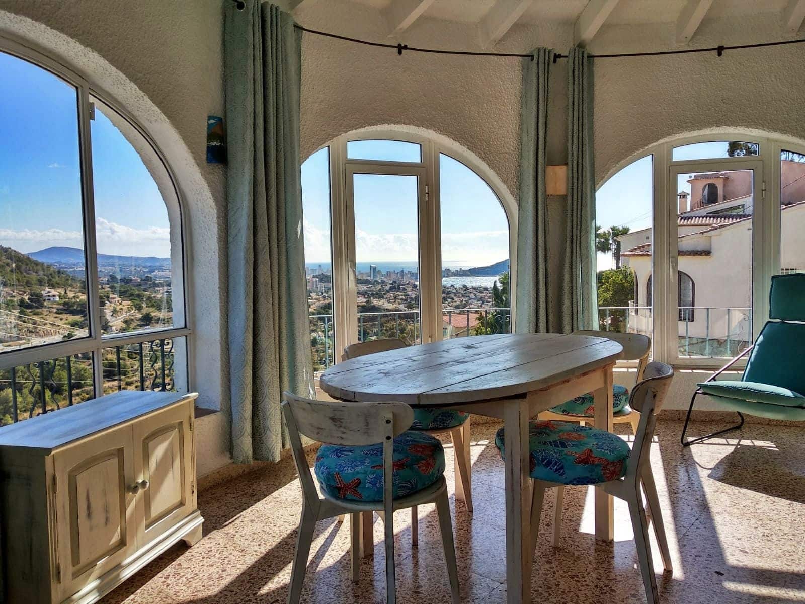 5 bedroom Villa for sale in Calpe / Calp with pool garage - € 635,000 (Ref: 8901275)