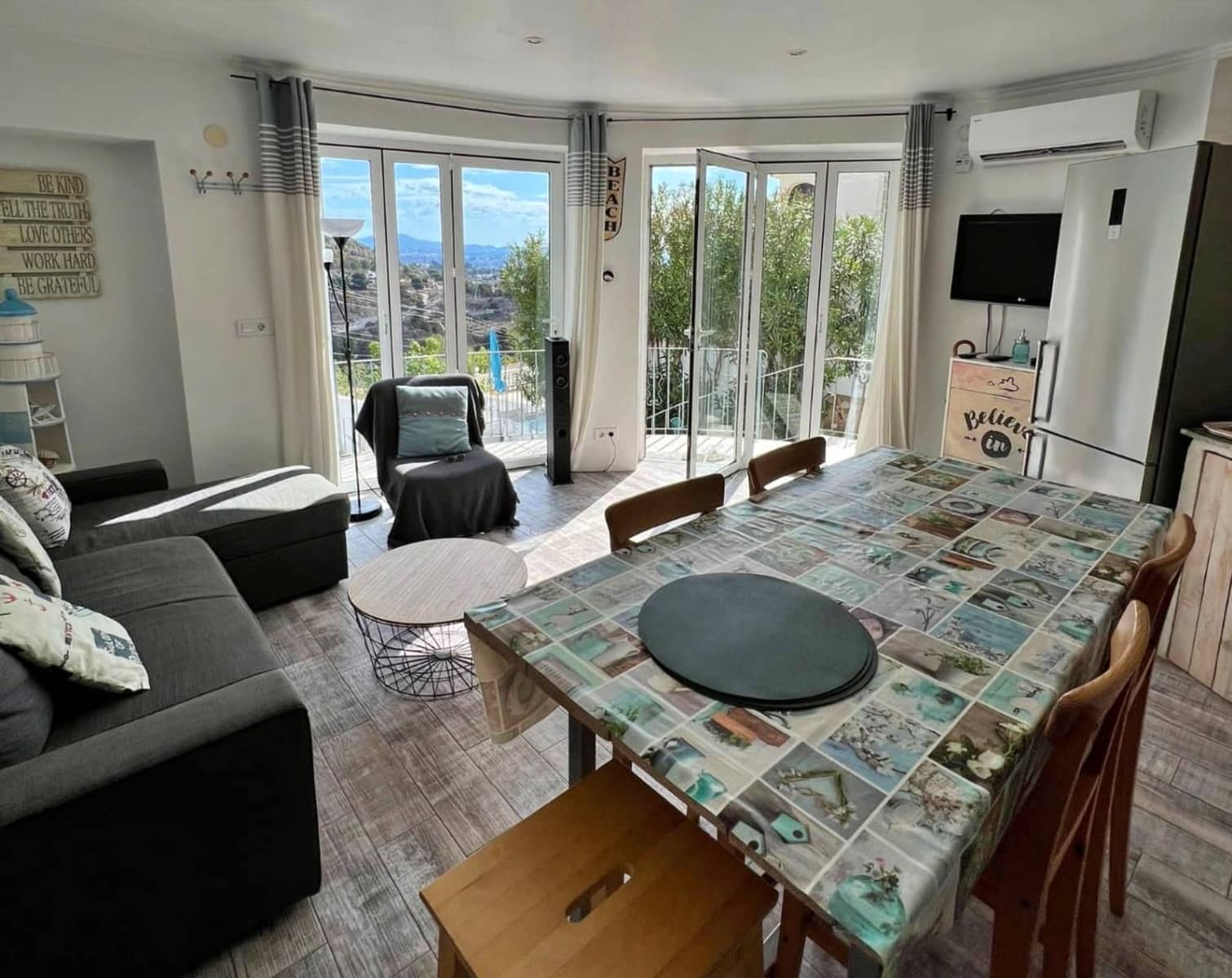 5 bedroom Villa for sale in Calpe / Calp with pool garage - € 635,000 (Ref: 8901275)