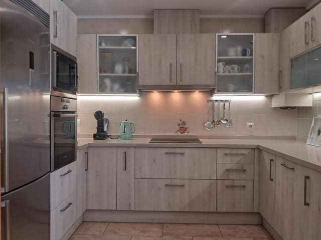 4 Zimmer Villa zu verkaufen in Altea mit Pool Garage - 595.000 € (Ref: 8944995)