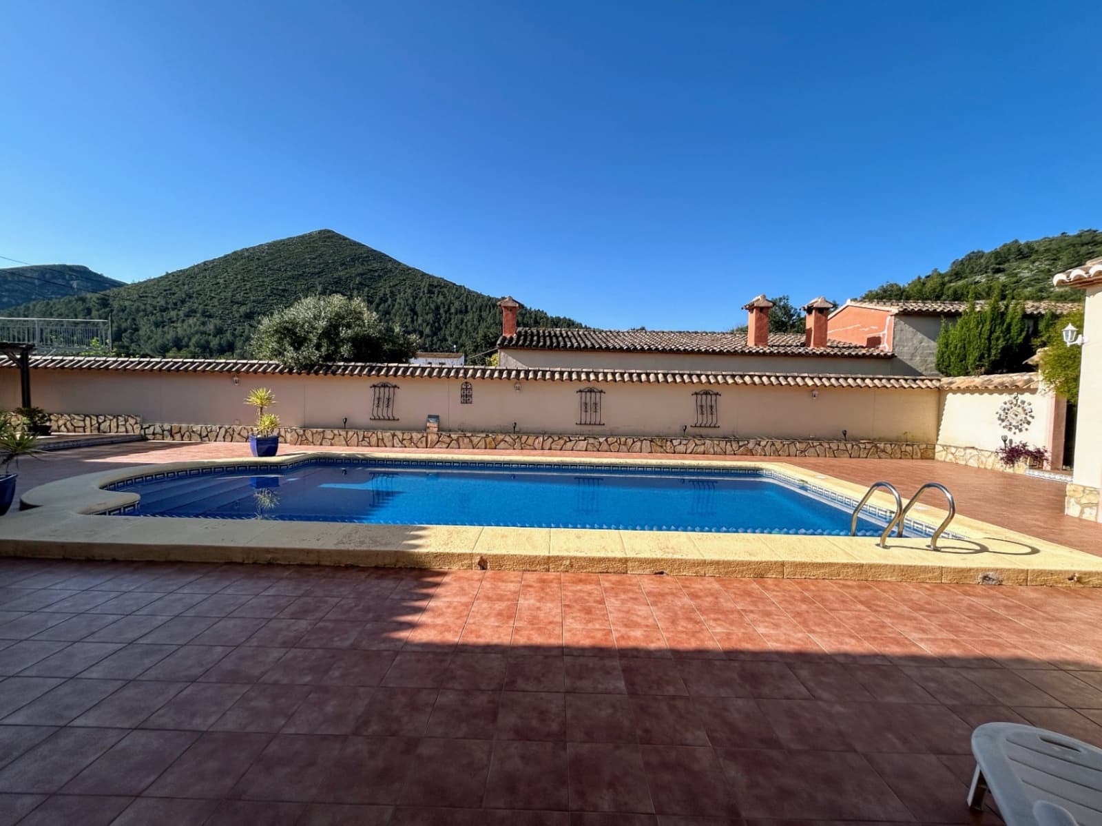 3 slaapkamer Villa te koop in Jalon / Xalo met zwembad garage - € 625.000 (Ref: 8945001)