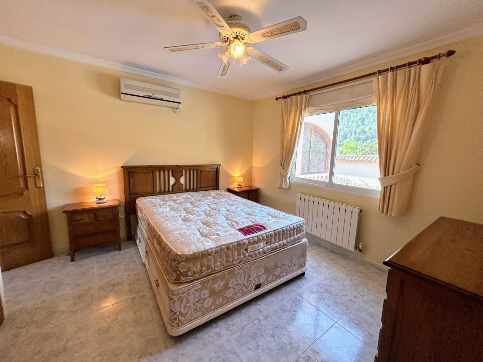 3 slaapkamer Villa te koop in Jalon / Xalo met zwembad garage - € 625.000 (Ref: 8945001)