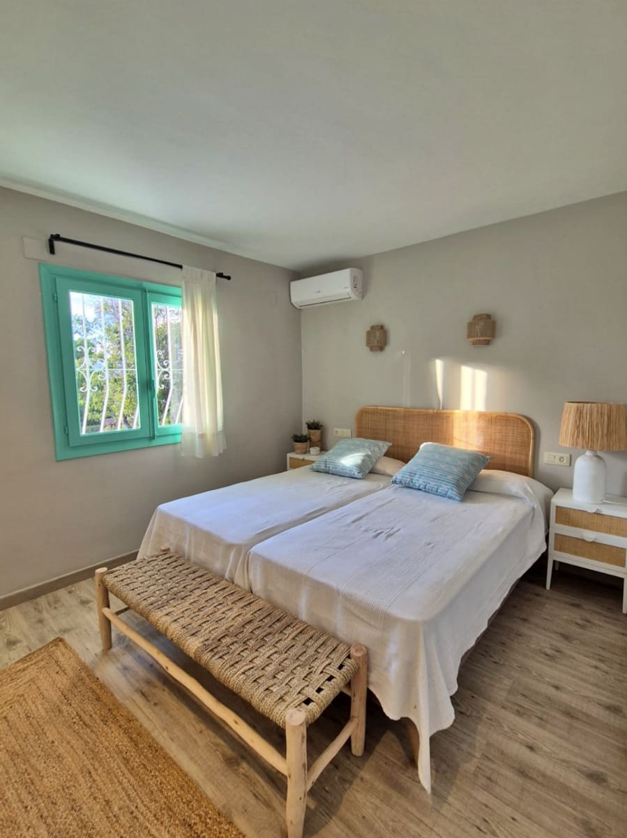 4 slaapkamer Villa te huur in Moraira met zwembad garage - € 2.800 (Ref: 8945009)
