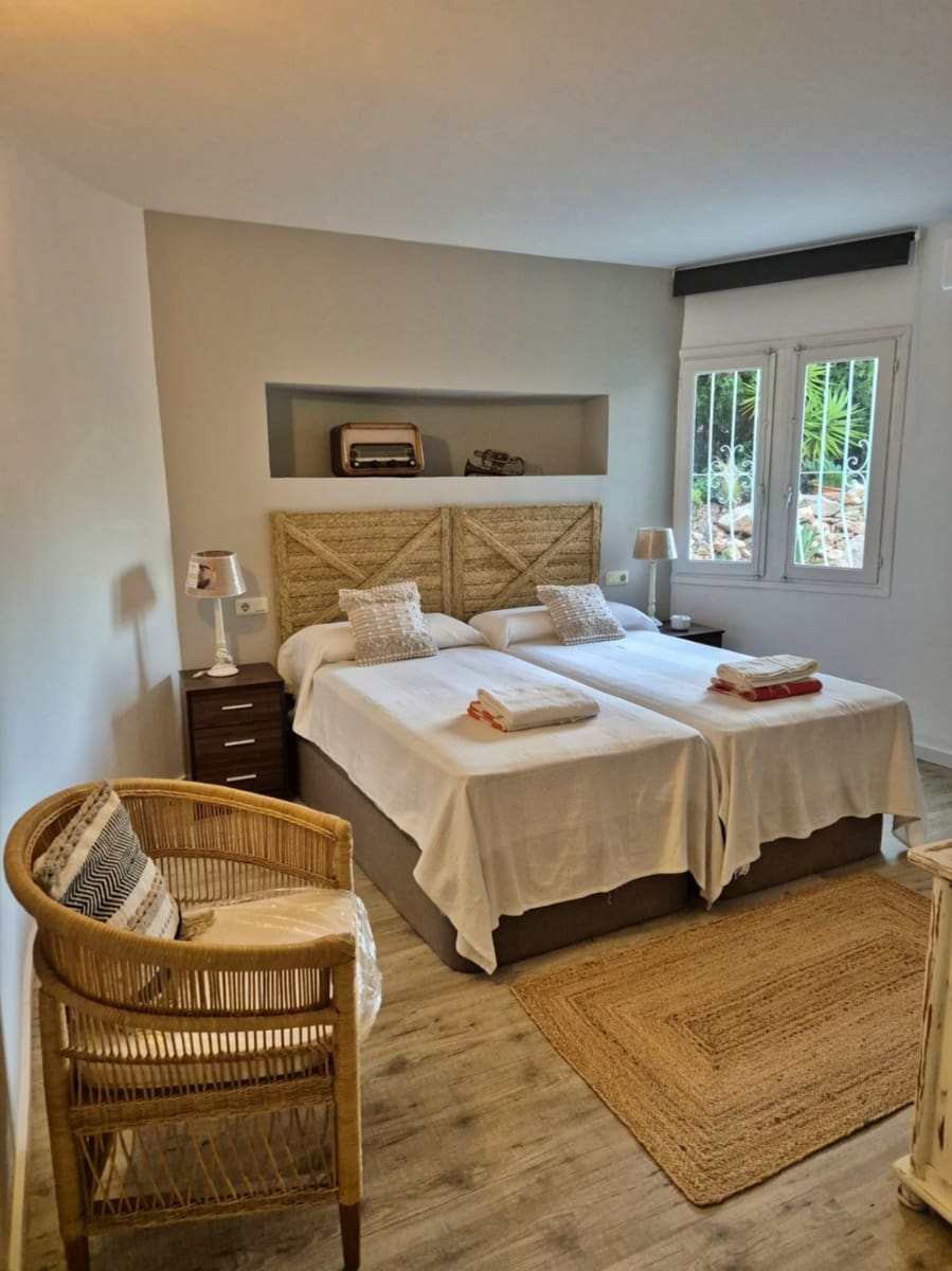4 slaapkamer Villa te huur in Moraira met zwembad garage - € 2.800 (Ref: 8945009)