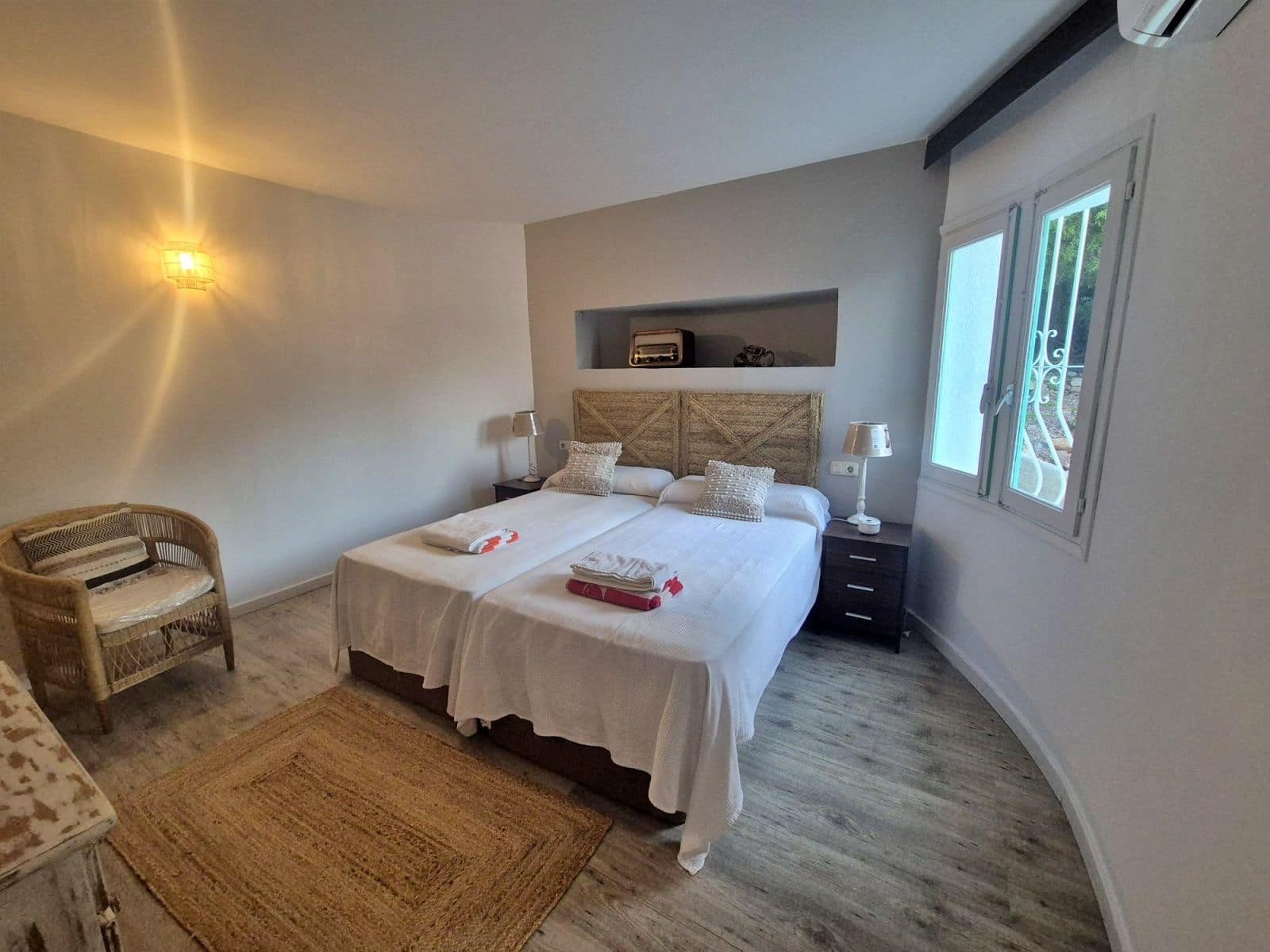4 slaapkamer Villa te huur in Moraira met zwembad garage - € 2.800 (Ref: 8945009)