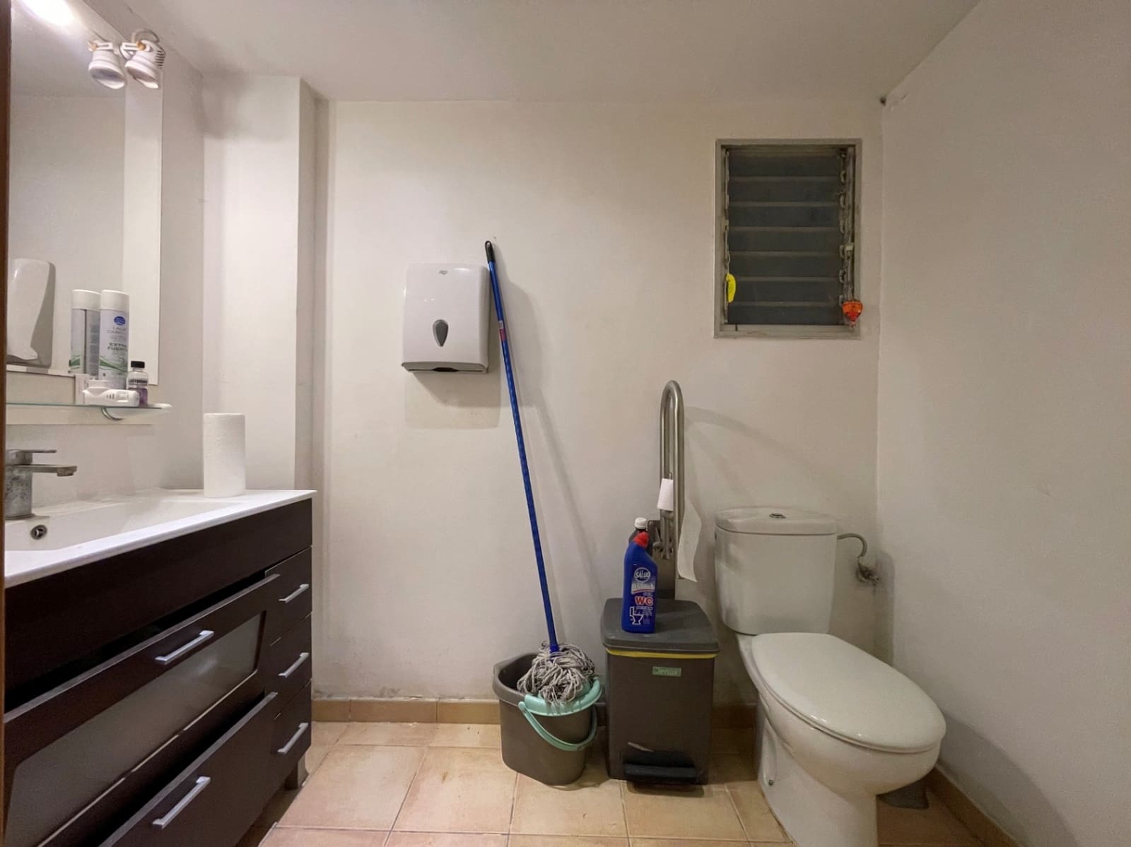 Commercial for sale in Moraira with garage - € 199,950 (Ref: 8945019)