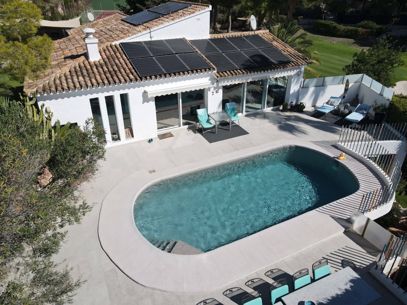 4 bedroom Villa for sale in Benissa with pool garage - € 1,450,000 (Ref: 8986380)