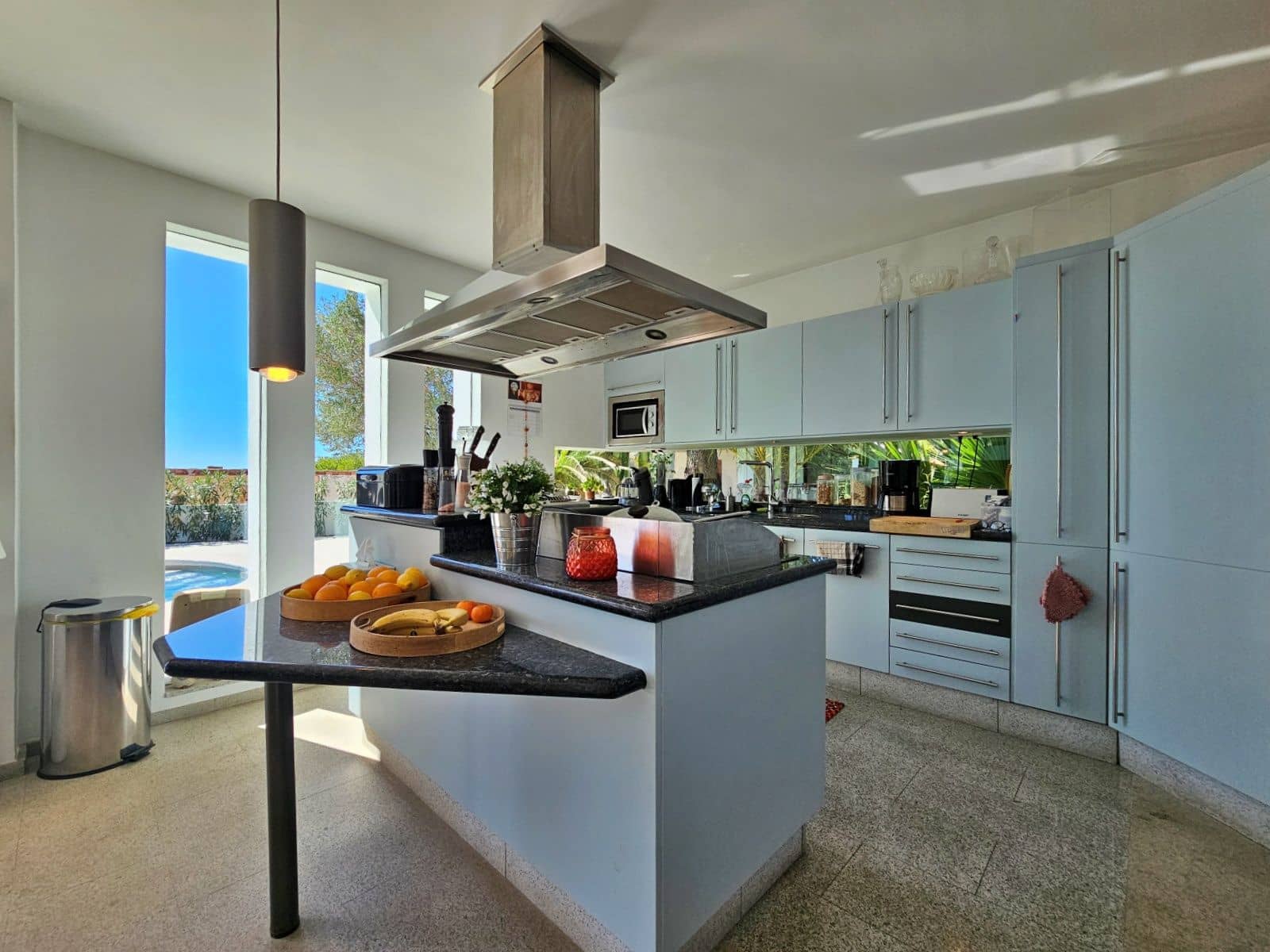 4 soverom Villa til salgs i Benissa med svømmebasseng garasje - € 1 450 000 (Ref: 8986380)