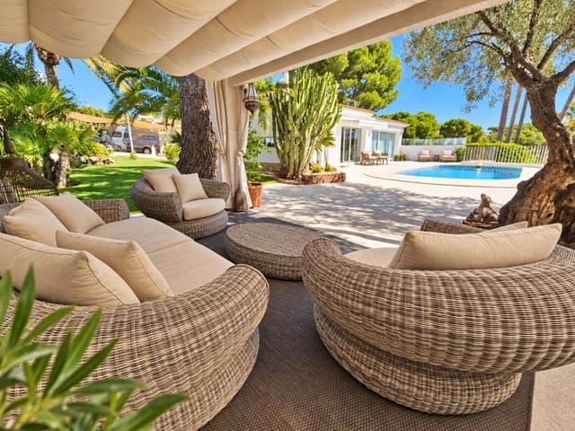 4 soverom Villa til salgs i Benissa med svømmebasseng garasje - € 1 450 000 (Ref: 8986380)