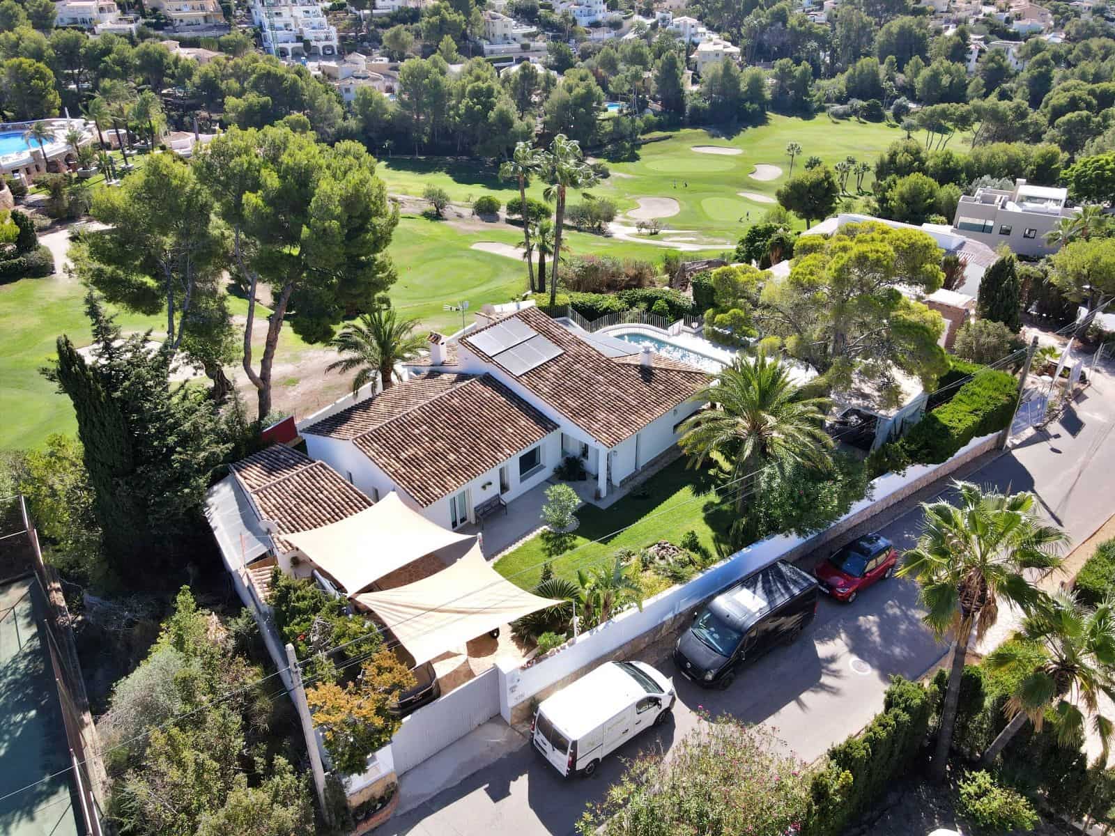 4 soverom Villa til salgs i Benissa med svømmebasseng garasje - € 1 450 000 (Ref: 8986380)