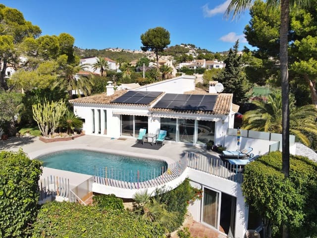 4 soverom Villa til salgs i Benissa med svømmebasseng garasje - € 1 450 000 (Ref: 8986380)