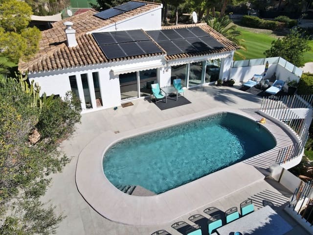 4 soverom Villa til salgs i Benissa med svømmebasseng garasje - € 1 450 000 (Ref: 8986380)