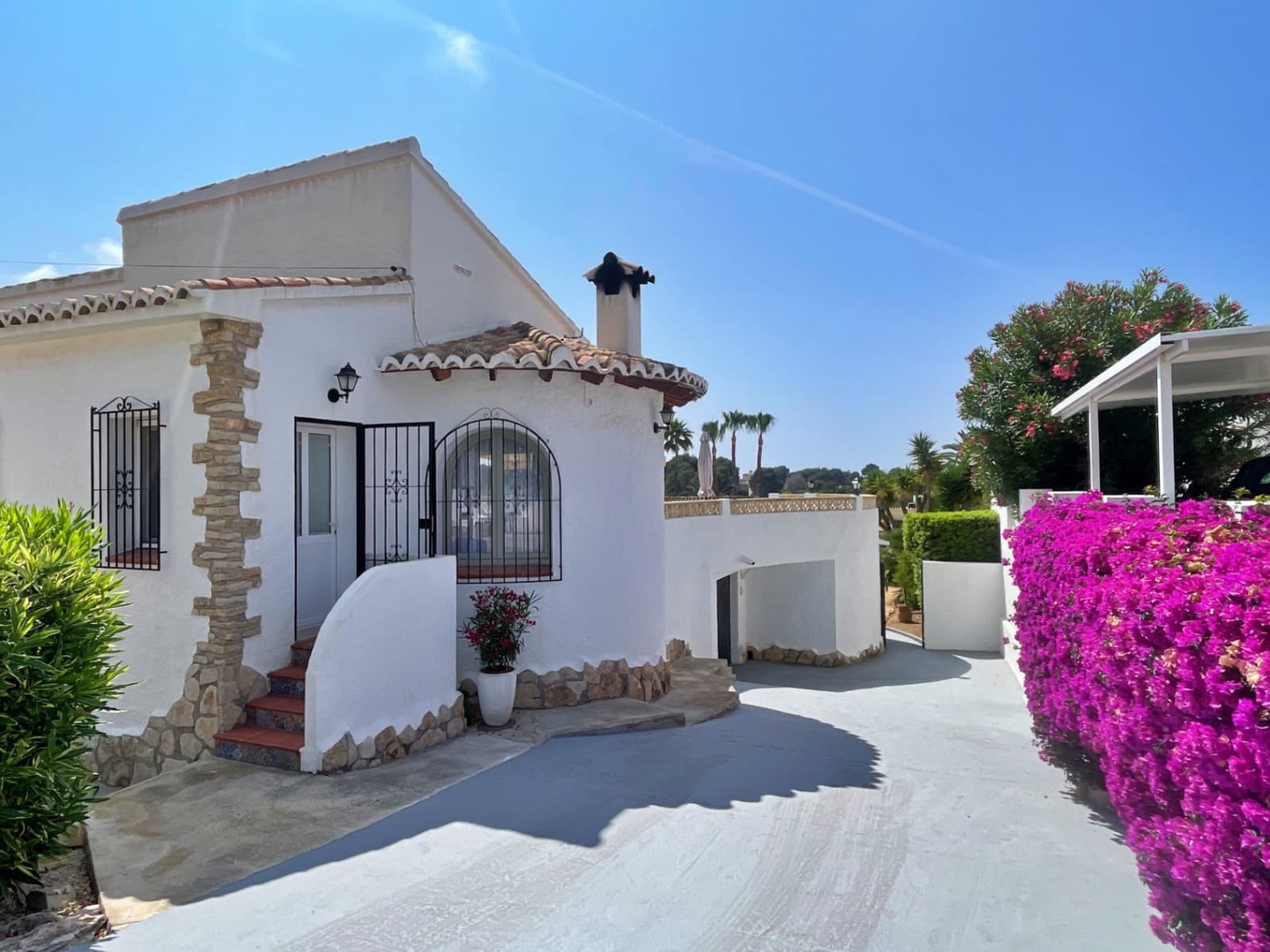 2 soverom Villa til salgs i Moraira med svømmebasseng garasje - € 599 950 (Ref: 9035497)