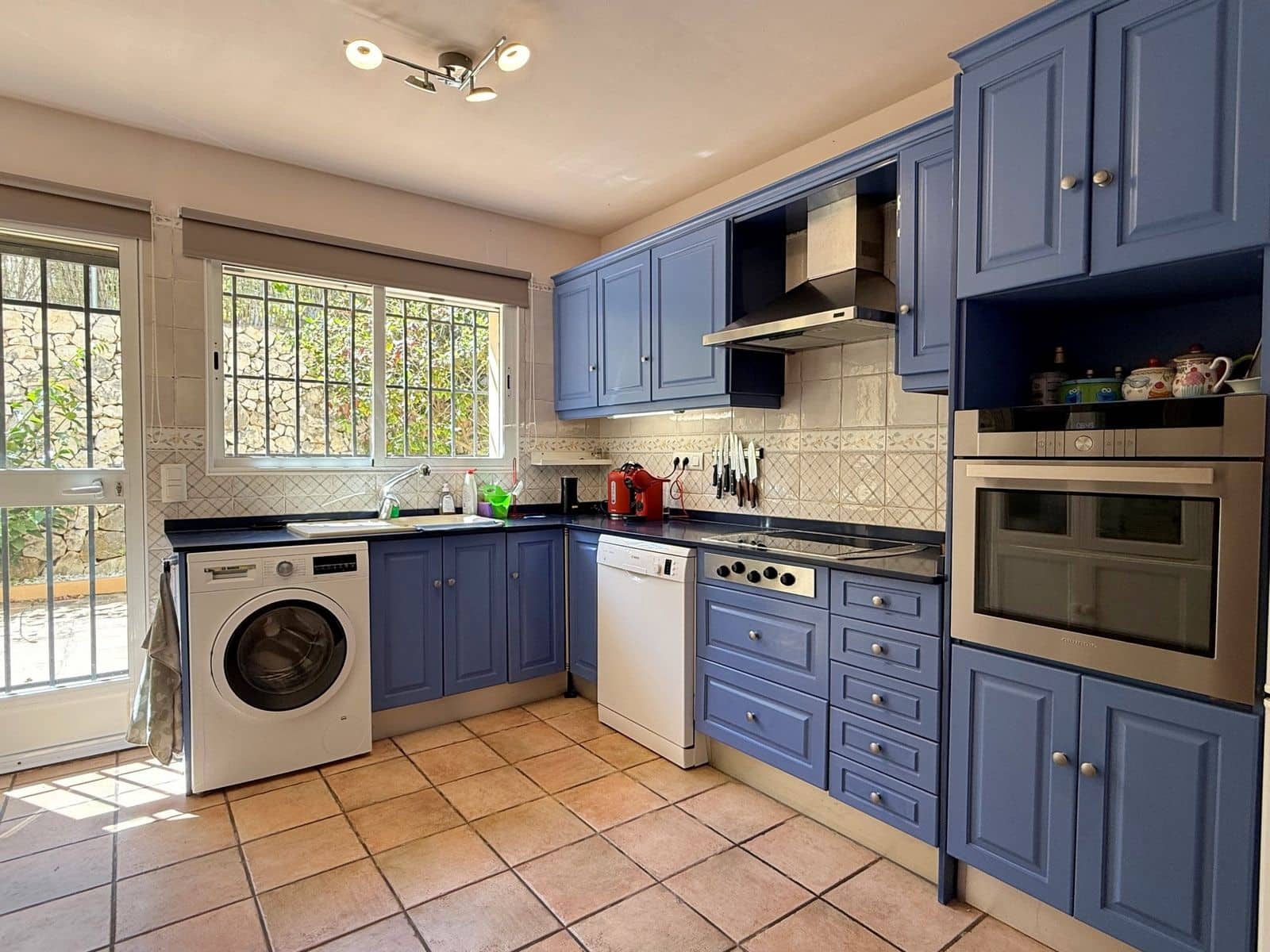 5 makuuhuone Huvila myytävänä paikassa Moraira mukana uima-altaan 
autotalli - 895 000 € (Ref: 9046495)