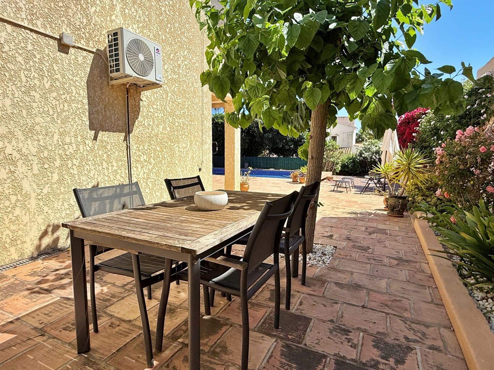 5 makuuhuone Huvila myytävänä paikassa Moraira mukana uima-altaan 
autotalli - 895 000 € (Ref: 9046495)