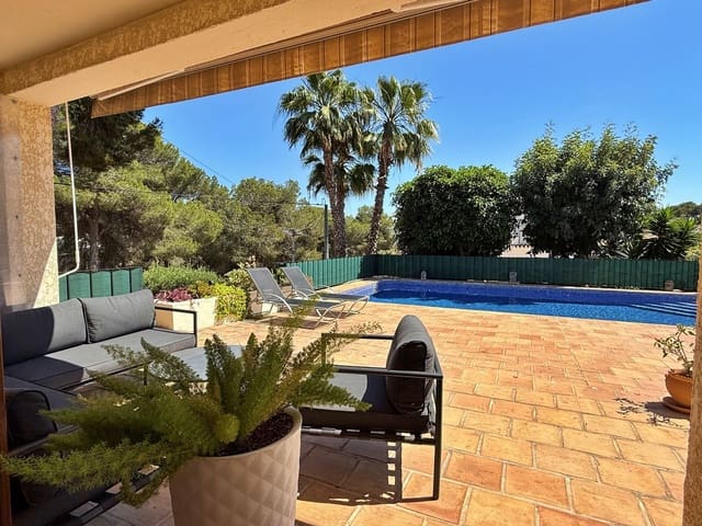 5 makuuhuone Huvila myytävänä paikassa Moraira, Teulada-Moraira mukana uima-altaan 
autotalli - 895 000 € (Ref: 9046495)