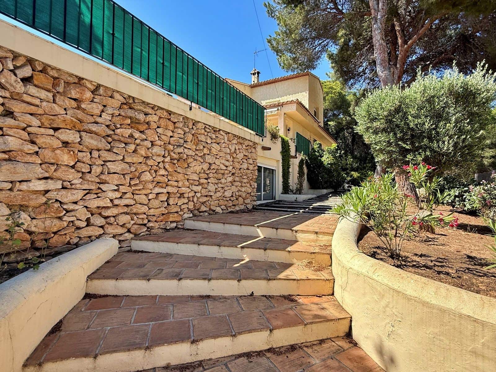 5 makuuhuone Huvila myytävänä paikassa Moraira mukana uima-altaan 
autotalli - 895 000 € (Ref: 9046495)