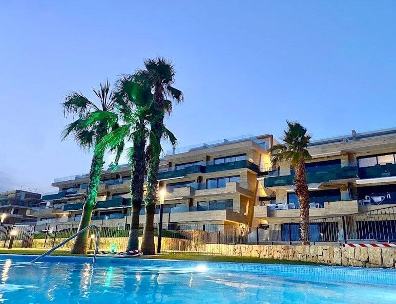 2 soverom Leilighet til leie i Finestrat med svømmebasseng garasje - € 1 850 (Ref: 9059846)